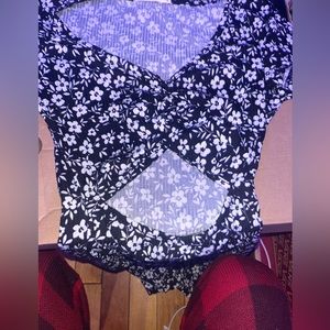 Floral dress. Open front piece.